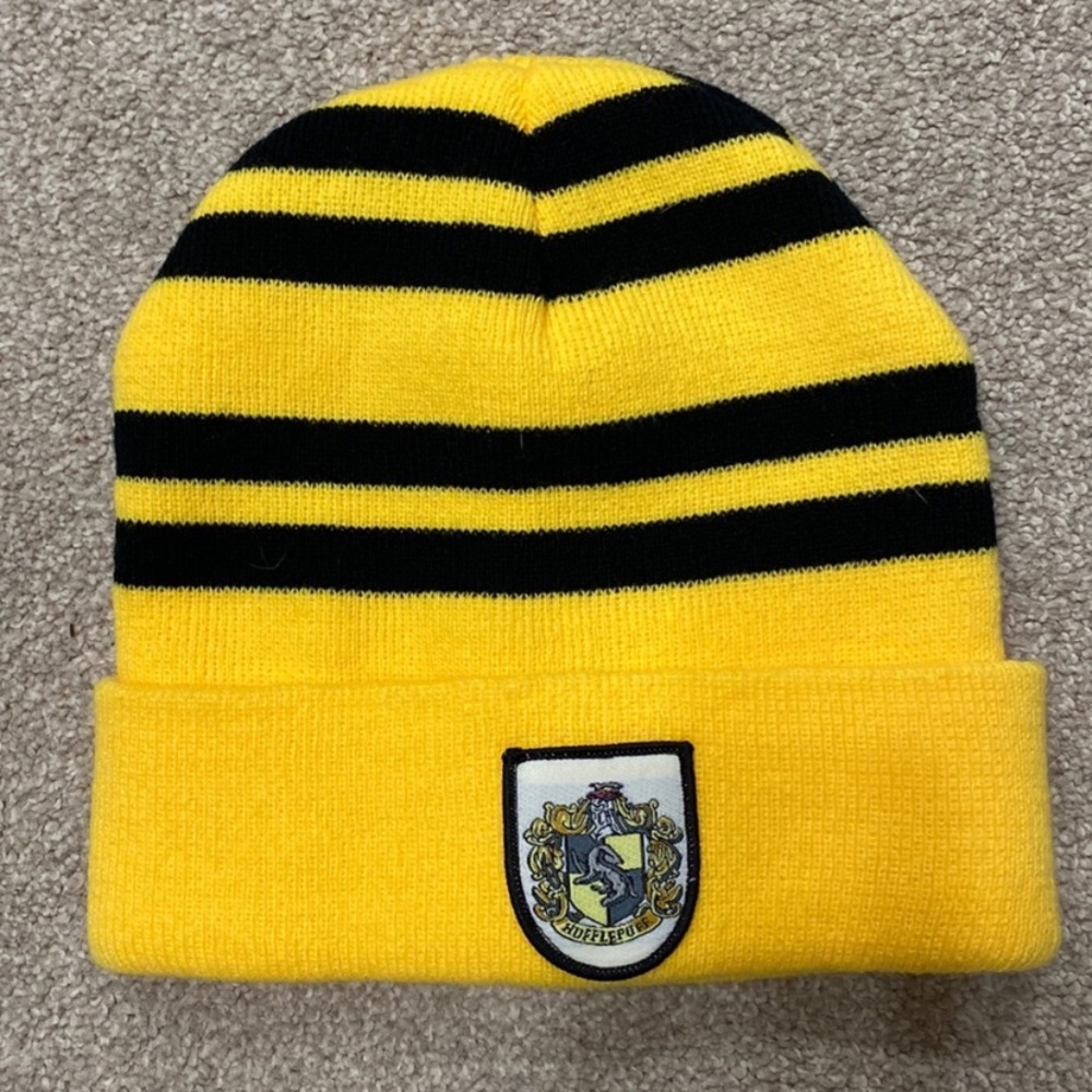 Harry Potter Yellow Hufflepuff Men’s Beanie